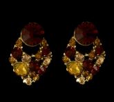 Brinco dourado com zirconia